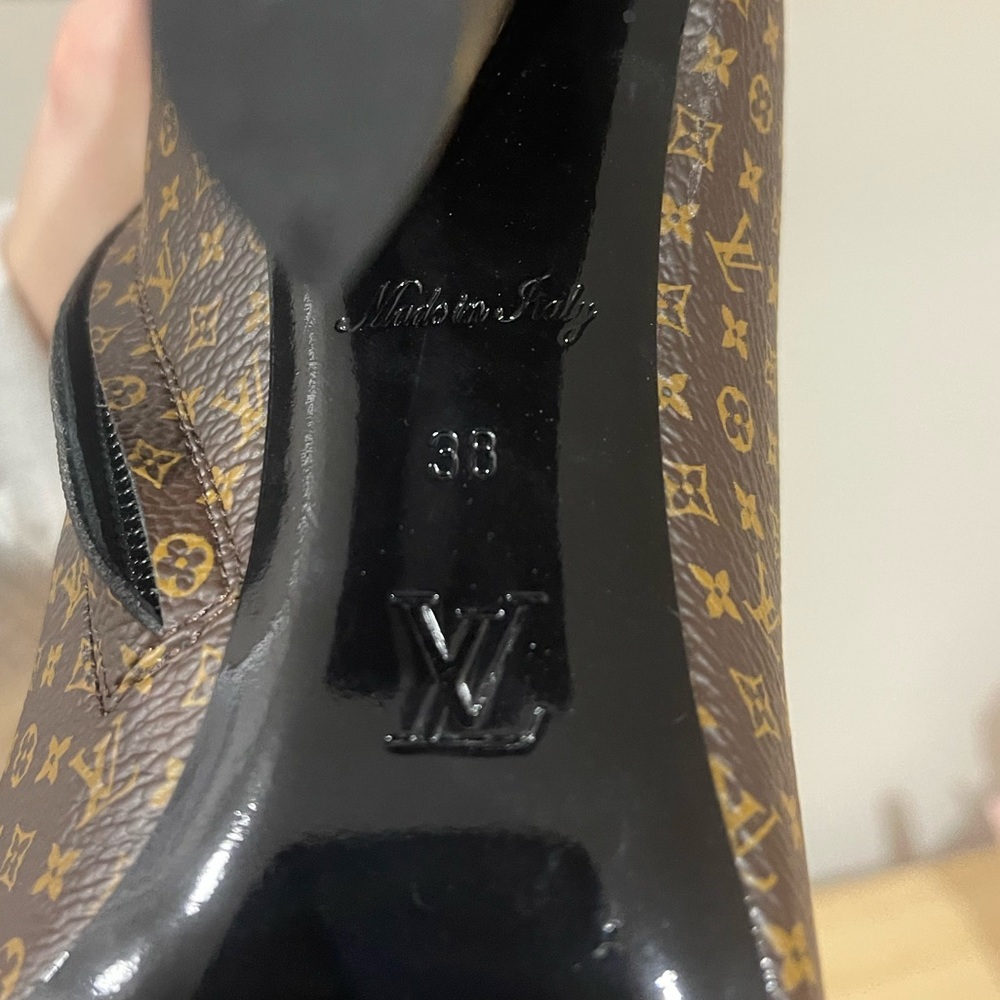 Authentic Louis Vuitton boots Size: 38 (US women’s 7) - Picture 4 of 4